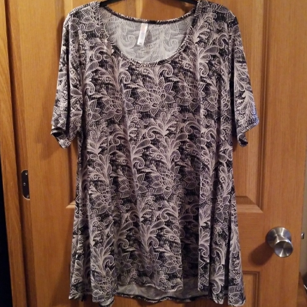 2xl black & cream lularoe perfect tee